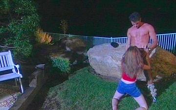 Download Gwen summers gets her pussy pounded outside at night