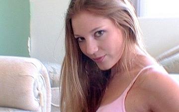 Herunterladen Aurora snow really just wants anal