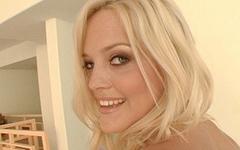 Jetzt beobachten - Alexis texas loves getting smothered and covered