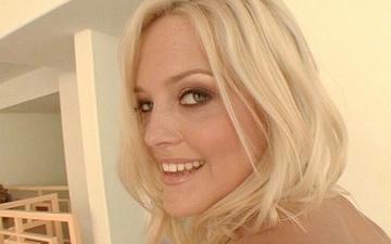 Scaricamento Alexis texas loves getting smothered and covered