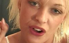 Guarda ora - Layla jade is a deep oral lady