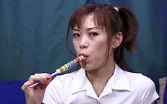 Jetzt beobachten - Felicia dulce is a horny little asian whore