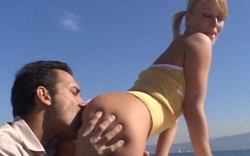 Scaricamento Cute blonde sharon gets fucked outside and receives some cum on her face