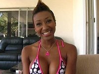 Guarda ora - This whore is a desperate black wife