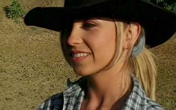 Download Jizz chasing farm whore allysin chaynes